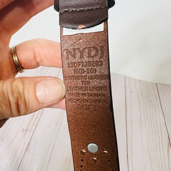 NYDJ Brown Leather Laser cut Belt Turquoise color stones - Picture 4 of 4